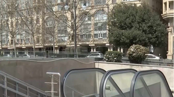 Qiymətlər çoxdan artırılıb, bəs eskalatorlar niyə hələ də işləmir? - FOTO