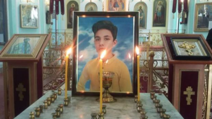 Gəncədə erməni terroru nəticəsində həlak olmuş 13 yaşlı Artur Mayakovla vida mərasimi keçirilir   - FOTO