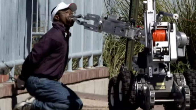 ABŞ-da polis qatil robotlardan istifadə etməyi planlaşdırır - FOTO