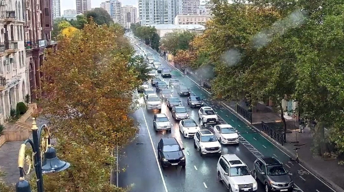 Paytaxtın bu küçələrində sıxlıq var - SİYAHI 