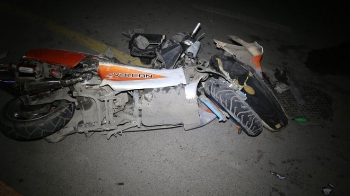 23 yaşlı motosikletçini avtomobil vurdu - ABŞERONDA 