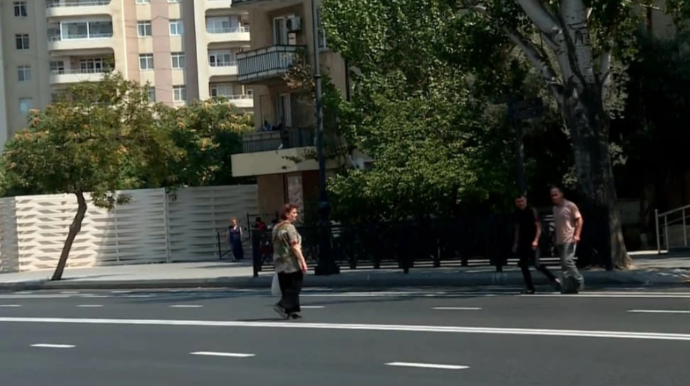 Bakıda yeni asfalt qatı çəkilən yolda PROBLEMLƏR  - VİDEO