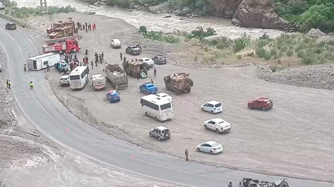 Avtobus aşıb, 12 hərbçi yaralanıb