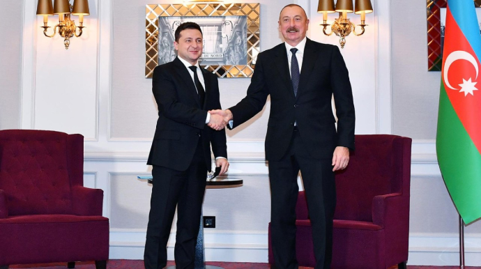 Zelenski İlham Əliyevi təbrik etdi