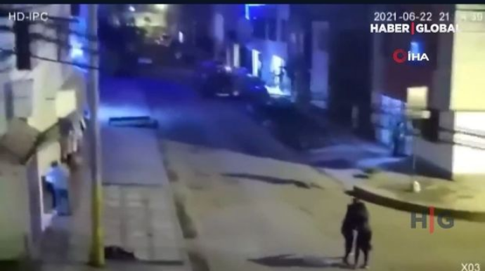 Təhlükəsizlik kameraları güclü zəlzələni anbaan qeydə aldı  