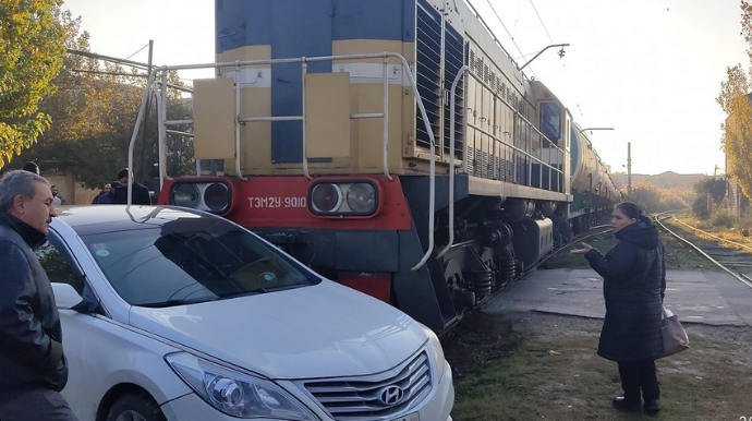 Əhmədlidə yanacaq daşıyan qatar avtomobillə toqquşdu - FOTO - VİDEO - YENİLƏNİB