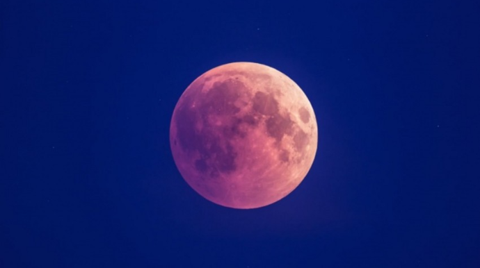 Bu həftə Yer sakinləri “Çiyələk Ay”ı müşahidə edə biləcəklər  