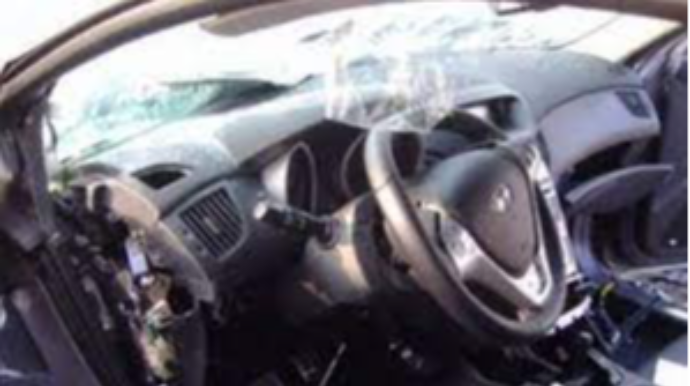 “Lexus” “Toyoto Prius”la toqquşdu  - VİDEO