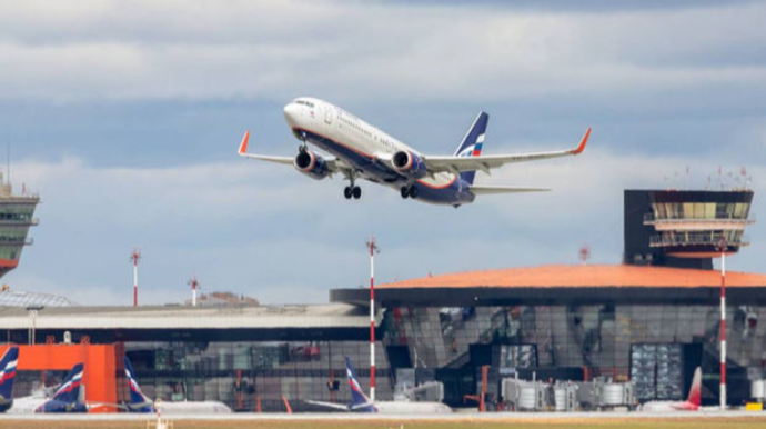 Rusiyalılar üçün vizasız ölkələrə biletlərin qiyməti 10 dəfə artıb