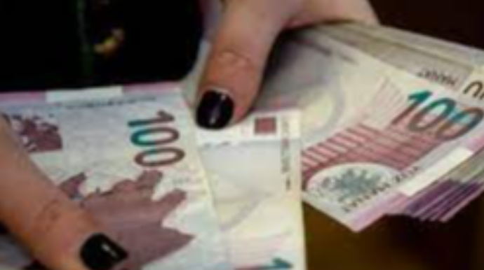 Şəmkirdə qadın 21 nəfərin 56940 manat pulunu mənimsədi – POLİS SAXLAYIB 