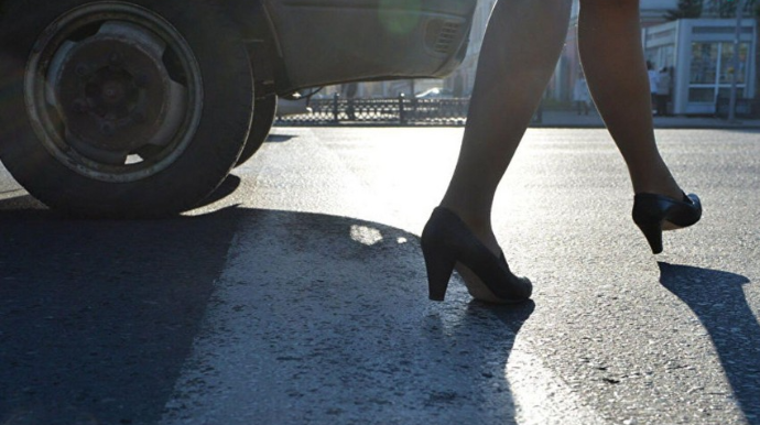 В Баку автомобиль сбил 32-летнюю женщину