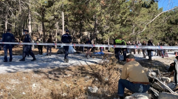 Türkiyədə məktəbliləri daşıyan avtobus aşıb, 5 nəfər ölüb, 3 nəfər yaralanıb 