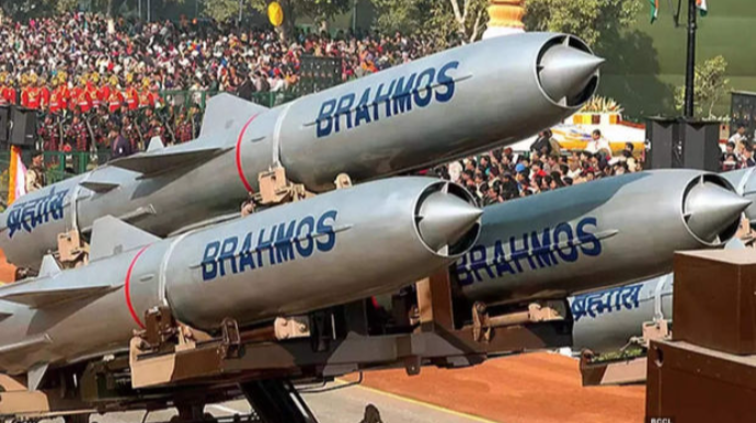 Индия испытала ракету BrahMos увеличенной дальности с истребителя Су-30МКИ