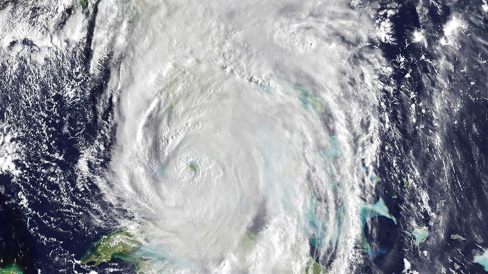 Güclü qasırğa Almaniyada onlarla evi dağıdıb - VİDEO