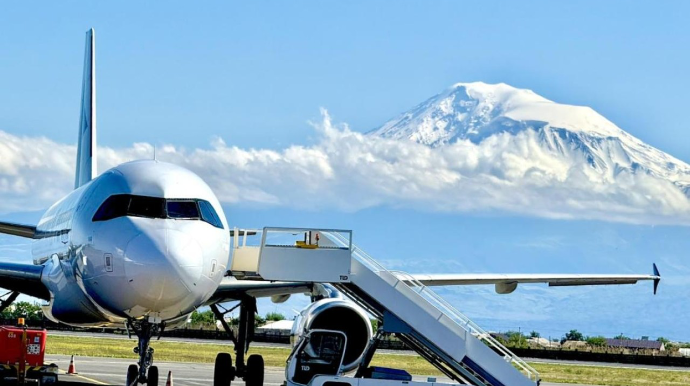 İçində azərbaycanlıların olduğu təyyarə İrəvana eniş etdi
