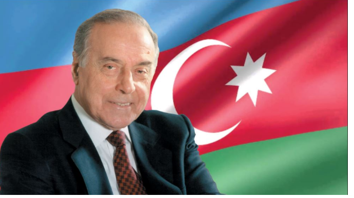 Milli zəfərin və tərəqqinin əbədi lideri