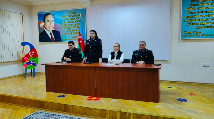 Polis əməkdaşları Xəzər, Pirallahı və Nərimanov rayonlarında  şagirdlərlə görüşüb  - FOTO