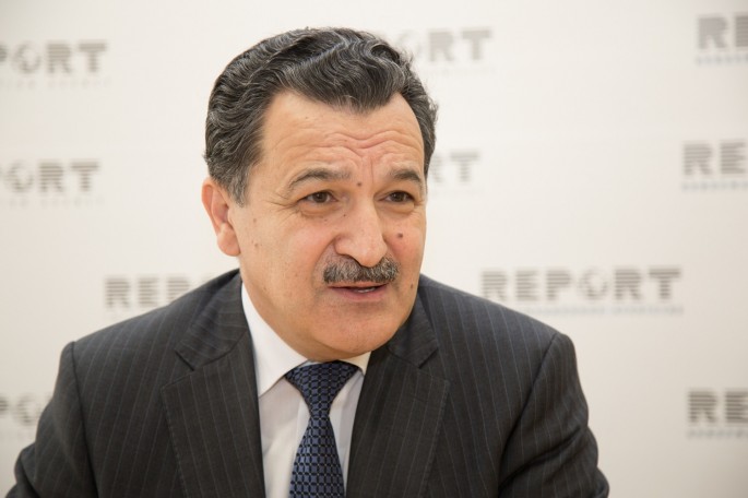 Bakıya yoltəmizləyən maşınların gətirilməsi təklif olunur - Deputat