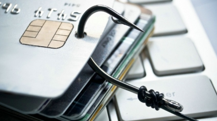 Bakıda vətəndaşların bank hesablarından oğurluq edən şəxslər saxlanılıb 