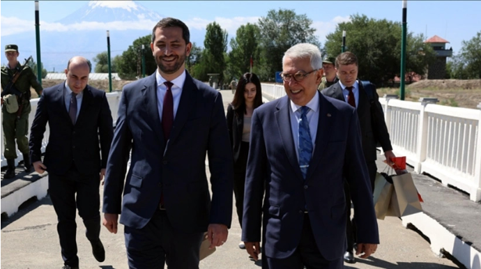 Ermənistan və Türkiyə Gümrü-Qars dəmir yolunun bərpası imkanlarını araşdıracaq 