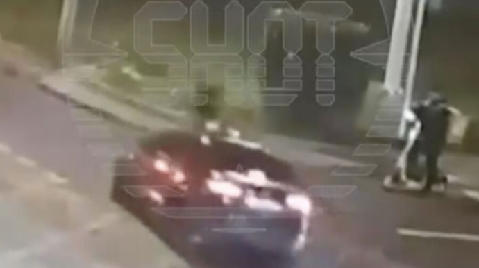 Maşın yol polisini vurdu - Boynu sındı - HADİSƏ ANI 