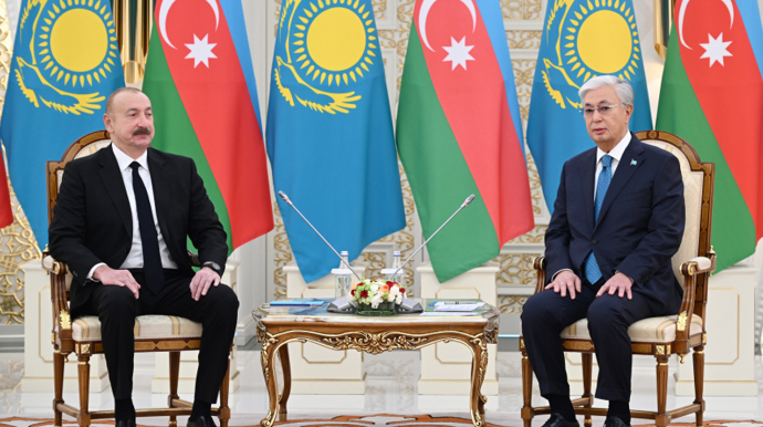 İlham Əliyevin Tokayevlə təkbətək görüşü oldu - FOTOLAR 