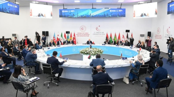 Rəşad Nəbiyev Nəqliyyat və Kommunikasiya Şurasının iclasında iştirak edir