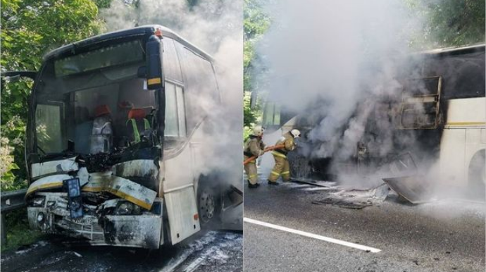 Uşaqlarla dolu avtobuslar toqquşdu: 15 nəfər yaralandı  - VİDEO - FOTO