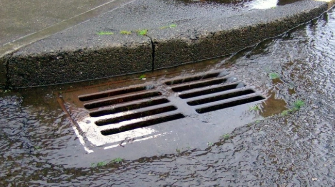 В Баку строят новые ливневые коллекторы