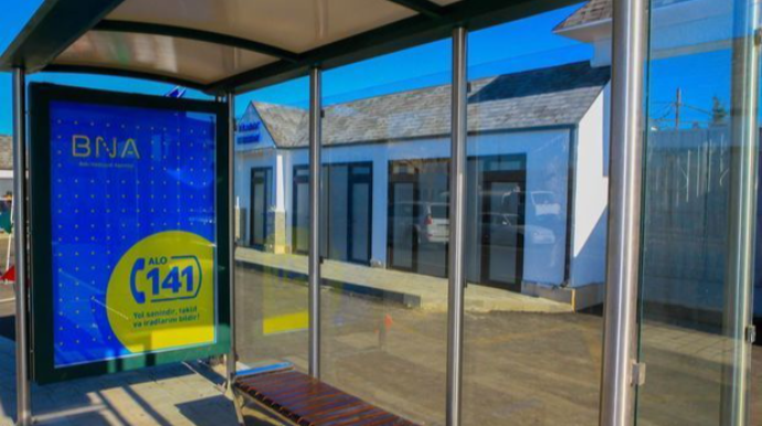 Paytaxtda 51 yaşlı qadın dayanacaqda bıçaqlandı