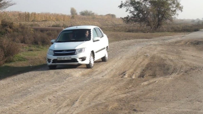 Zərdab–Ağdaş magistral yolu çökür – “Rayona getmək 40 manata başa gəlir” – FOTOLAR 