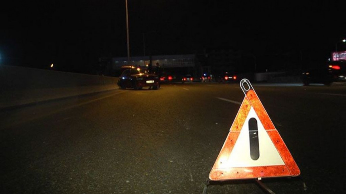 Qazaxda minik maşını aşıb, sürücü ölüb