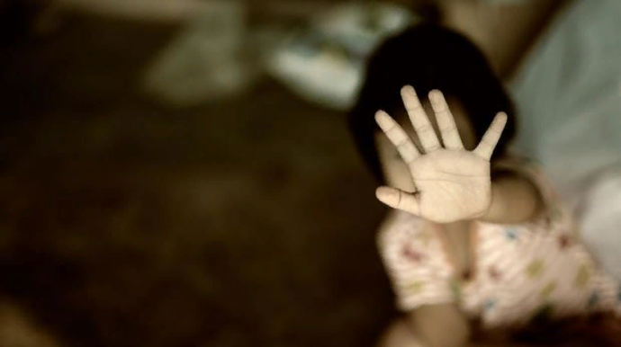 Ögey anaları tərəfindən dəhşətli işgəncələrə məruz qalan azyaşlı bacı-qardaşdan xəbər var