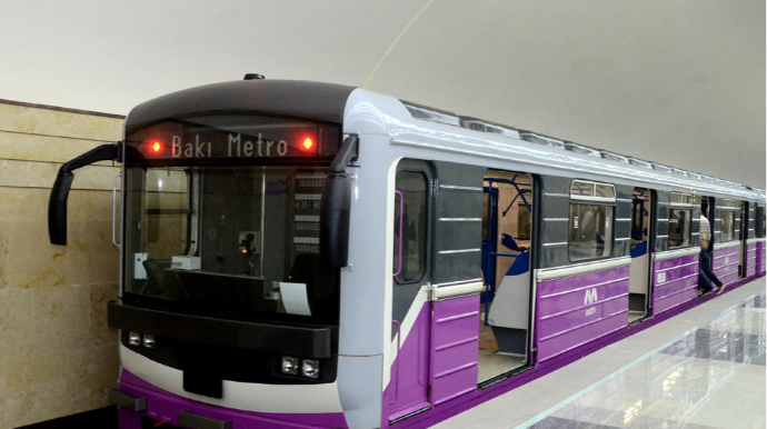 Metronun bağlı olması gün ərzində 600 min sərnişinin daşınmasını əngəlləyir - PA rəsmisi 