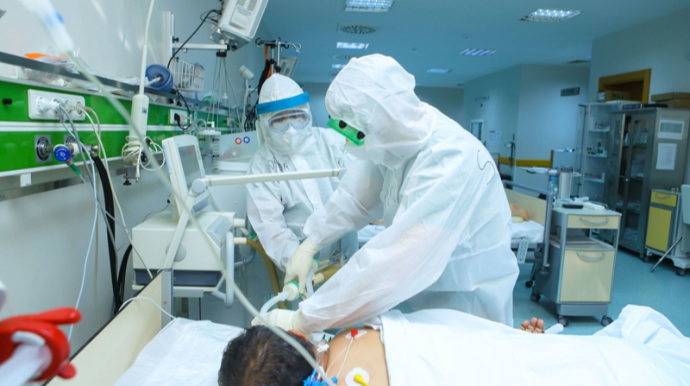 Süni tənəffüs aparatına qoşulan xəstələrin sayı azaldı