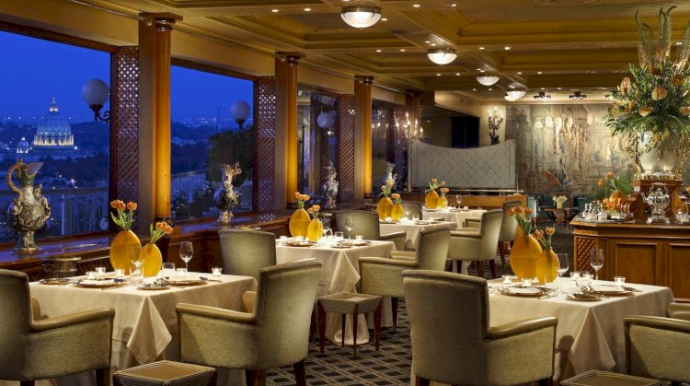 Bakıda restoranda müştəriyə 800 manat hesab gəldi - FOTO 