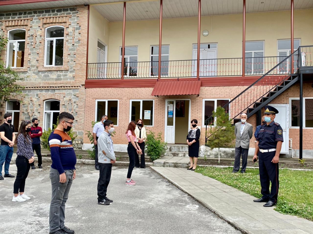 Şəki yol polisi maarifləndirmə tədbirlərini davam etdirir  - FOTO