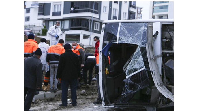 Türkiyədə avtobus aşdı - 2 ölü, 16 yaralı 