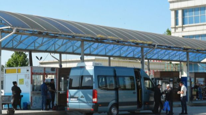 Sərnişinlərin kassanın yerini tanımadığı Xaçmaz avtovağzalından REPORTAJ   - VİDEO