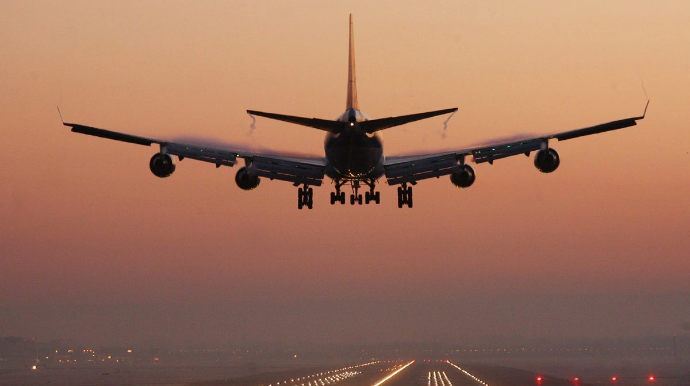 İran xarici uçuşlara məhdudiyyət tətbiq edib? 