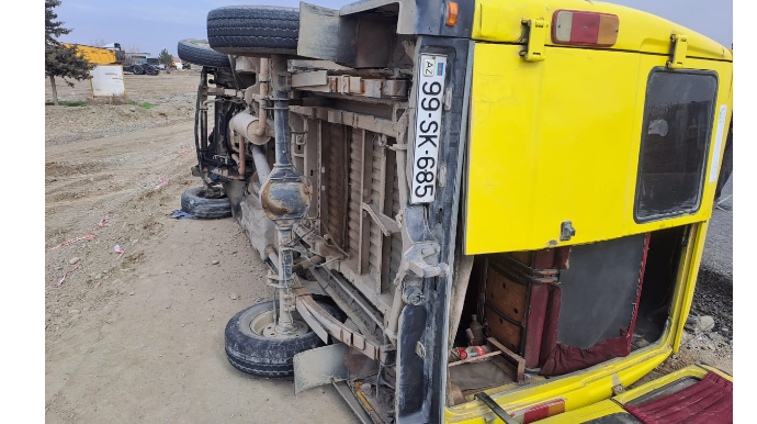 Salyanda mikroavtobus aşdı, xəsarət alanlar var   - FOTO - YENİLƏNİB