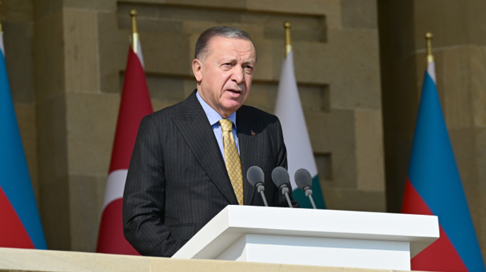 Ərdoğan paradda şeir dedi - VİDEO