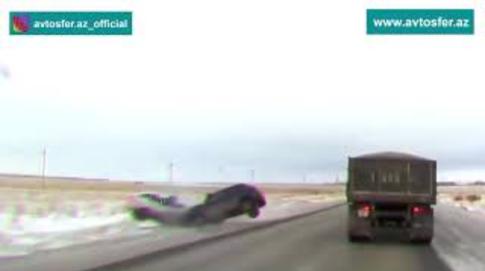 "Protiv" çıxan "Priora" dəhşətli qəzaya səbəb oldu  - VİDEO