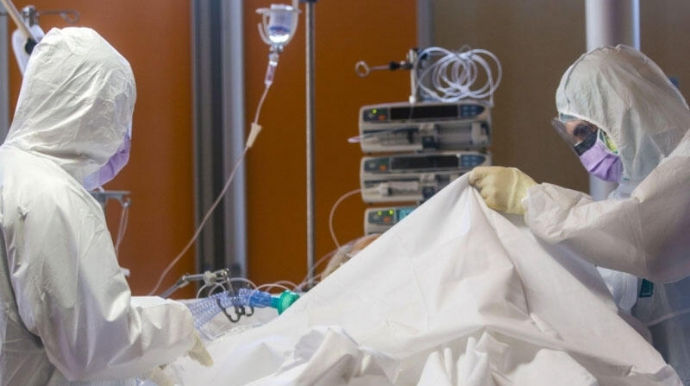 Daha bir həkim koronavirusdan vəfat etdi  - FOTO