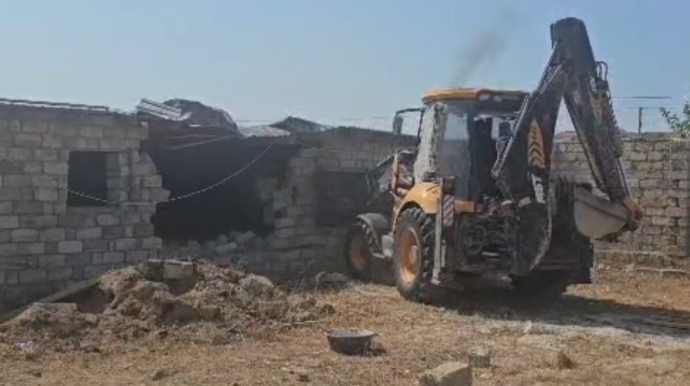 Türkanda qanunsuz tikili sökülüb - VİDEO