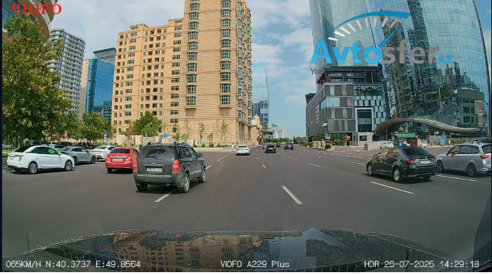 Bu kəsişmə yerlərində heç bir nişan yoxdur: Sürücülər ölüm-dirim mübarizəsi aparırlar  - VİDEO