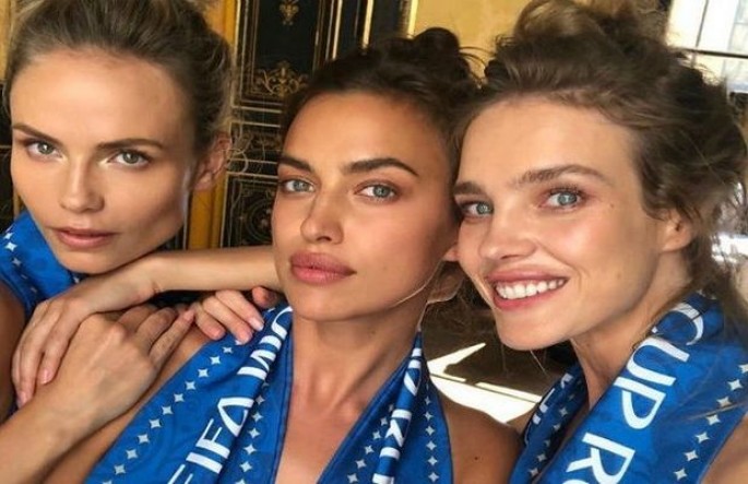 Rus modellər futbola dəstək üçün soyundular – FOTO