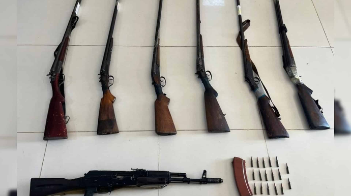 Qanunsuz saxlanılan silahlar götürüldü