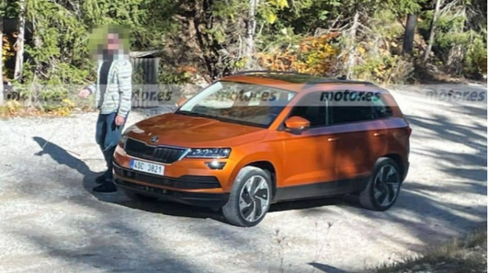 Yenilənmiş "Skoda Karoq" modelinin şəkilləri dərc edilib