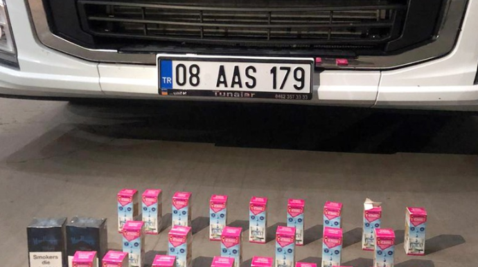 TIR-lardan qanunsuz dərman preparatları, ehtiyat hissəsi və siqaretlər aşkarlanıb - FOTO
